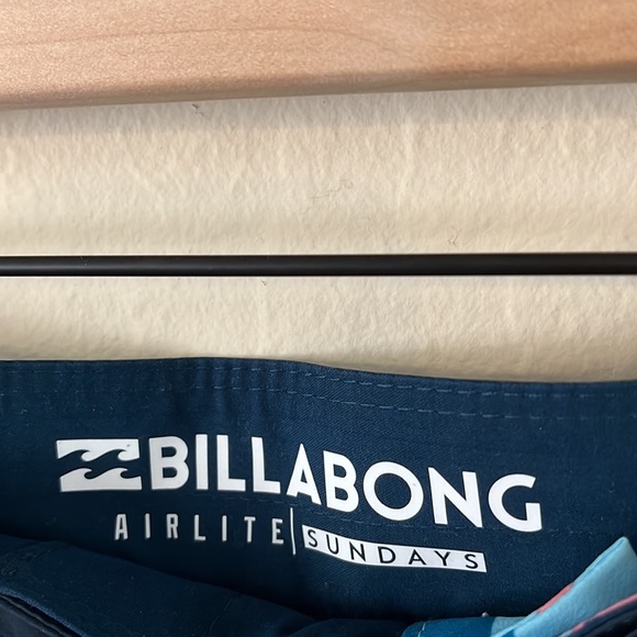 NWT Billabong 32/32 Board-shorts - Picture 4 of 5